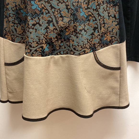 Ladies Tunic - Picture 3 of 3